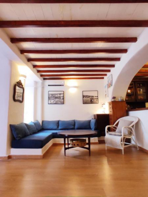 Bougamville House in Town - Private Rooftop